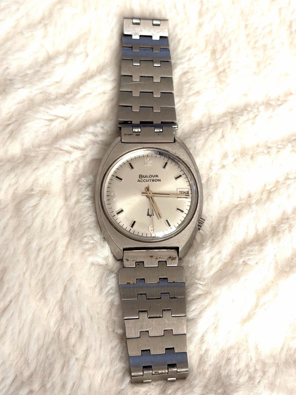 VTG Bulova Accutron Stainless Steel Watch. Made in Hong Kong. 70’s-80’s. Analog